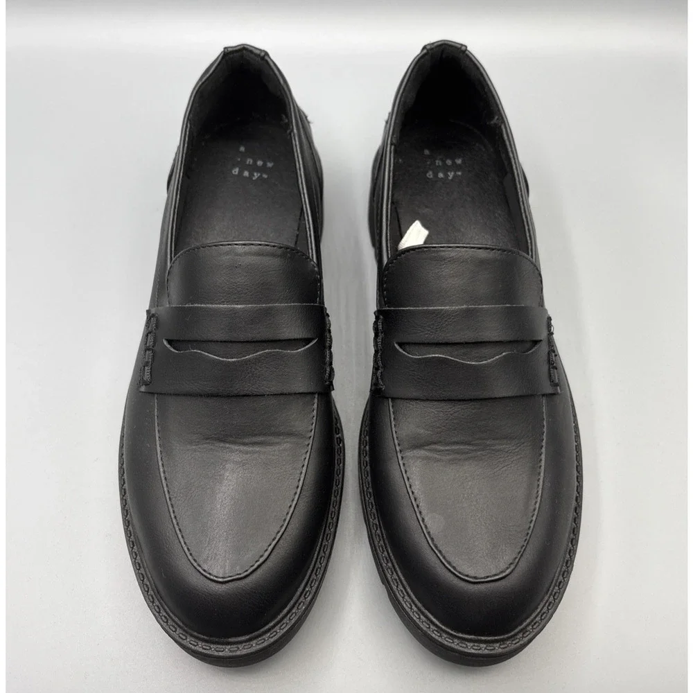 A New Day Chunky Penny Loafers Size 9.5 Black Faux Vegan Leather Dark Academia